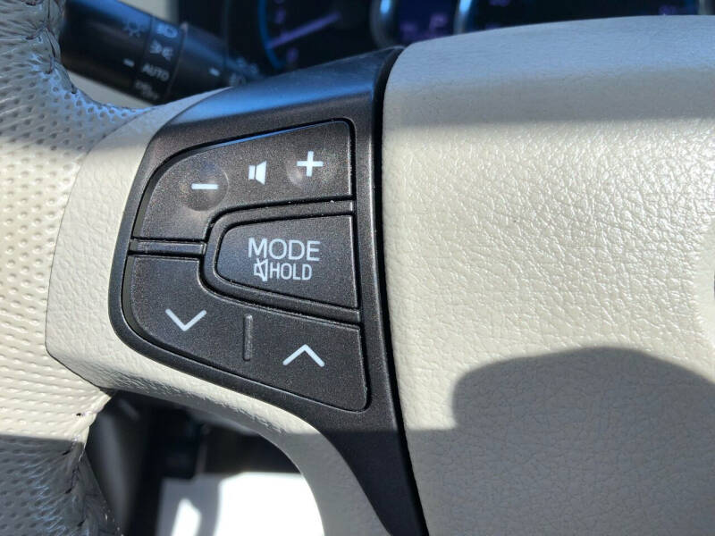 2012 Toyota Sienna XLE 8-Passenger