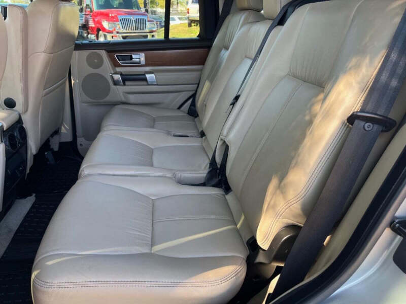 2016 Land Rover LR4 HSE LUX