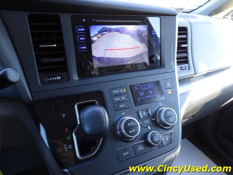 2016 Toyota Sienna LE 8-Passenger