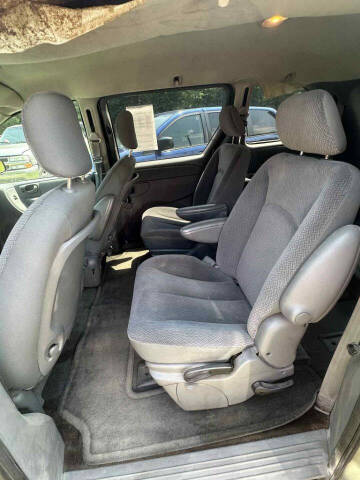 2005 Dodge Caravan SXT