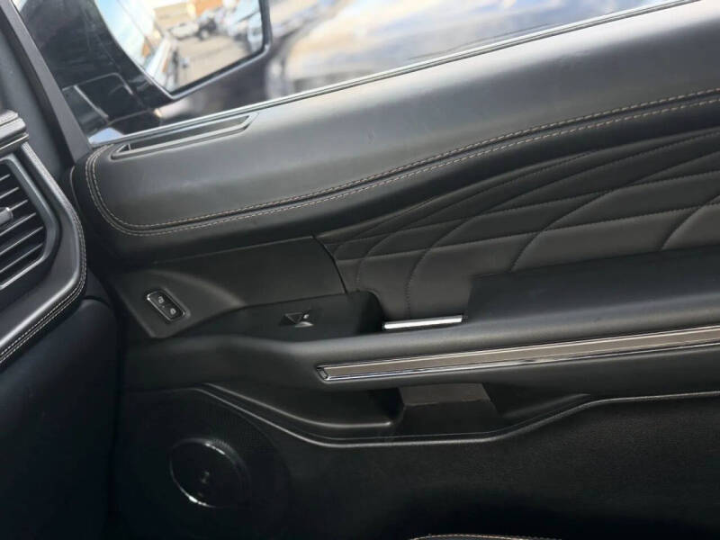 2023 Ford Expedition MAX Platinum