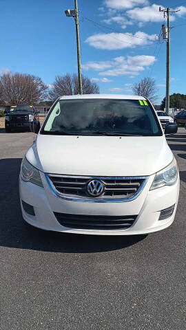 2011 Volkswagen Routan S