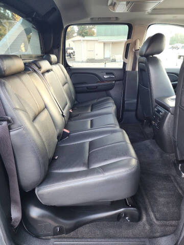 2013 Chevrolet Avalanche LT Black Diamond