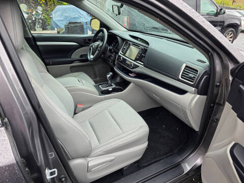 2016 Toyota Highlander LE Plus