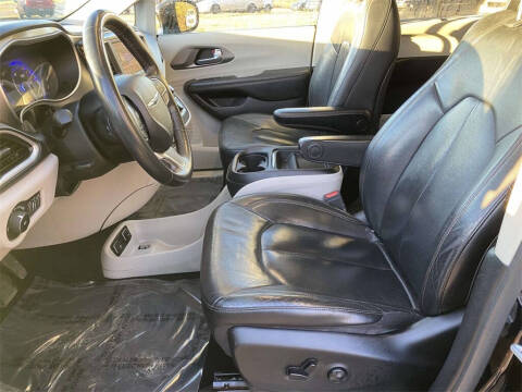 2020 Chrysler Pacifica Touring L