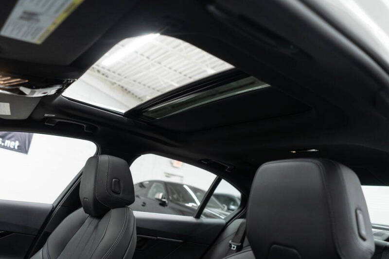 2025 BMW 5 Series 530i xDrive