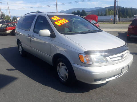2003 Toyota Sienna LE
