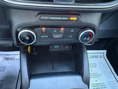 2022 Ford Escape SE