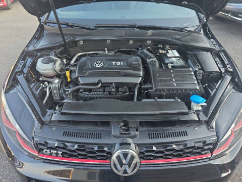 2018 Volkswagen Golf GTI SE