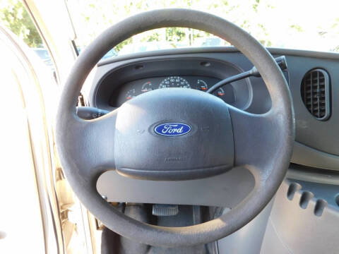 2003 Ford E-Series E-250