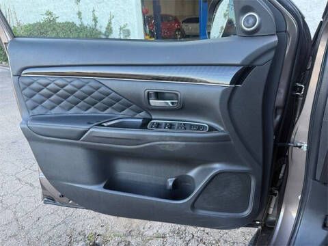 2020 Mitsubishi Outlander PHEV