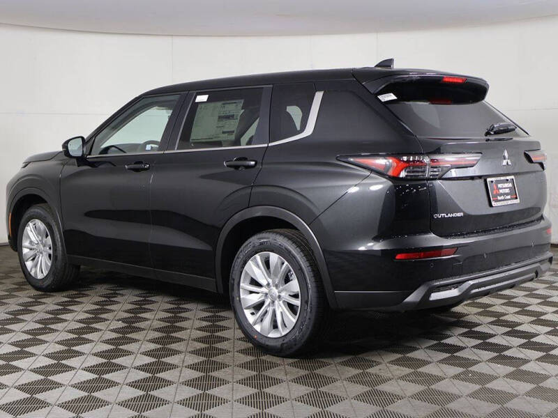 2026 Mitsubishi Outlander ES