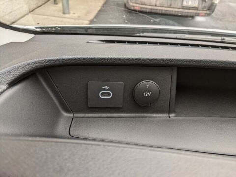 2025 Ford Transit 250