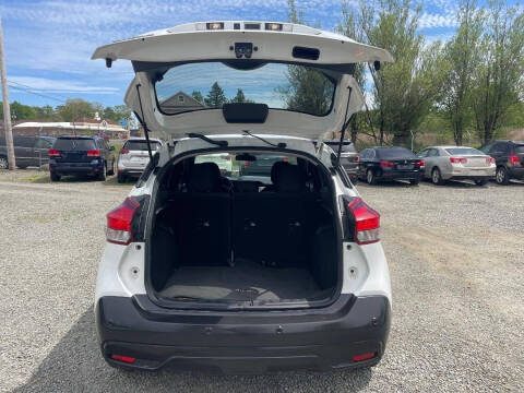 2020 Nissan Kicks S