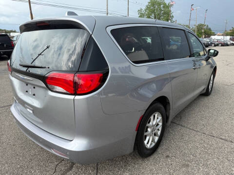 2018 Chrysler Pacifica LX
