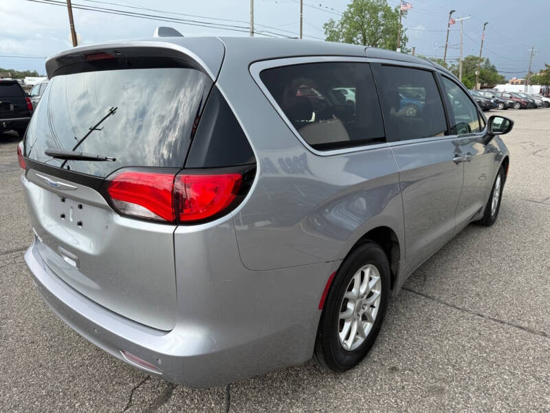 2018 Chrysler Pacifica LX