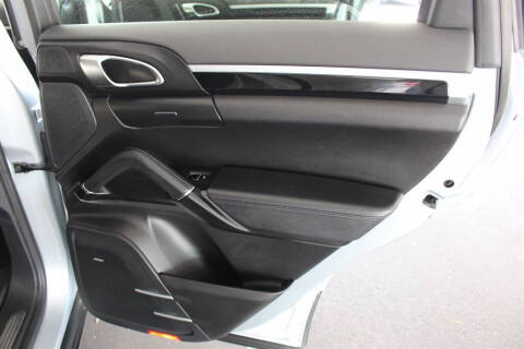 2016 Porsche Cayenne S E-Hybrid