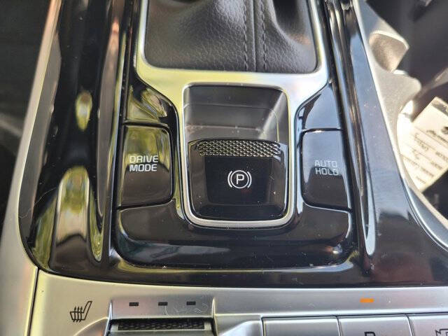 2024 Kia Carnival SX