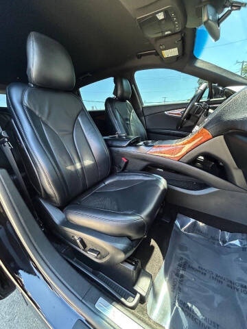 2019 Lincoln Nautilus Select