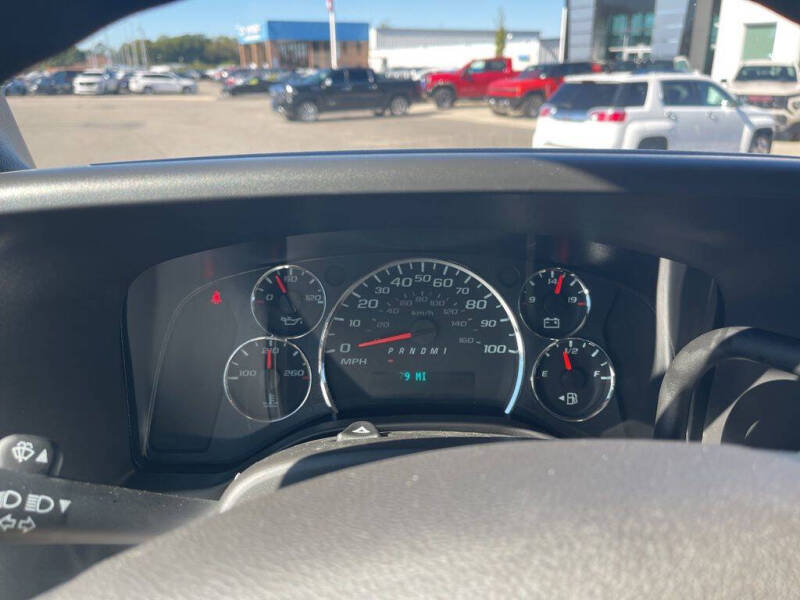 2025 Chevrolet Express 2500