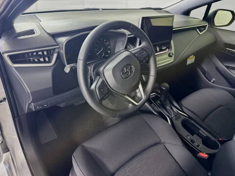 2025 Toyota Corolla Hatchback SE