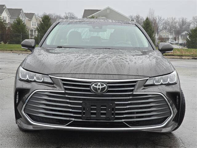 2019 Toyota Avalon XLE photo 13