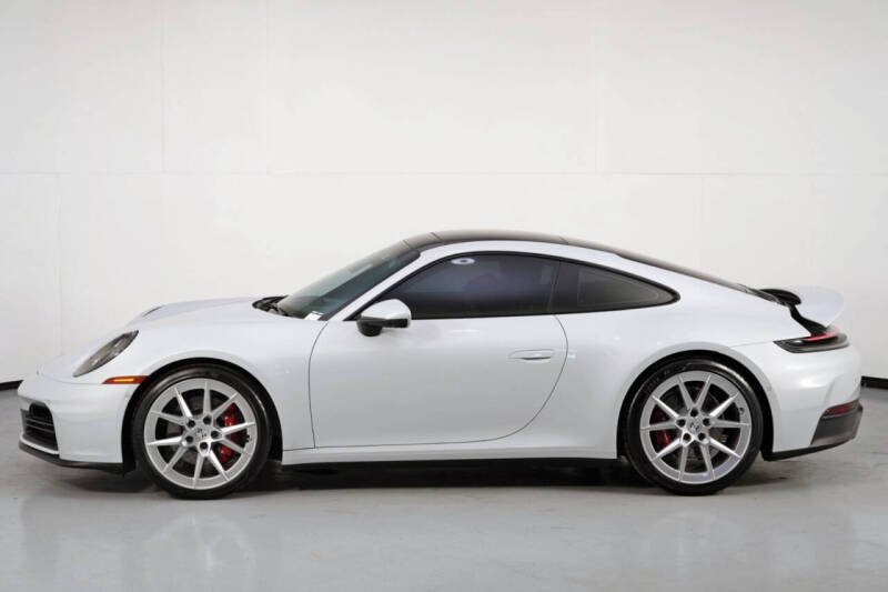 2025 Porsche 911 Carrera