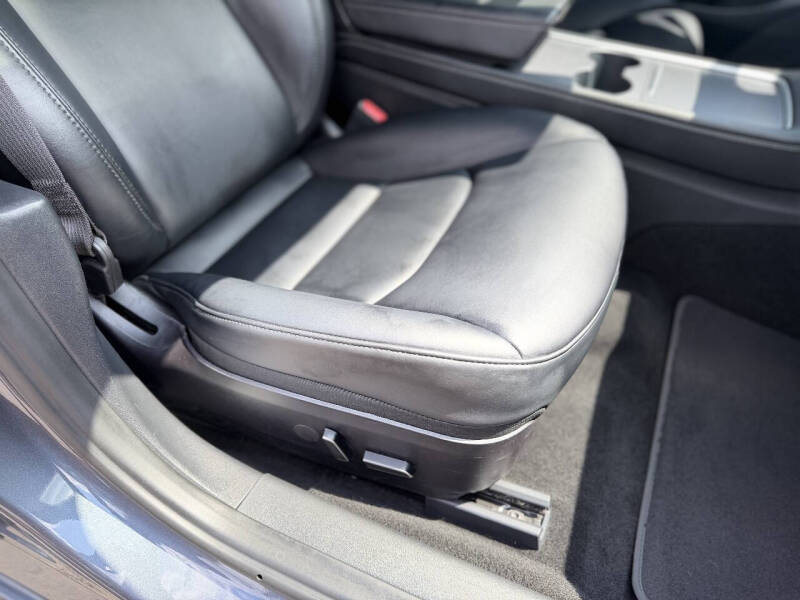 2023 Tesla Model 3 Performance