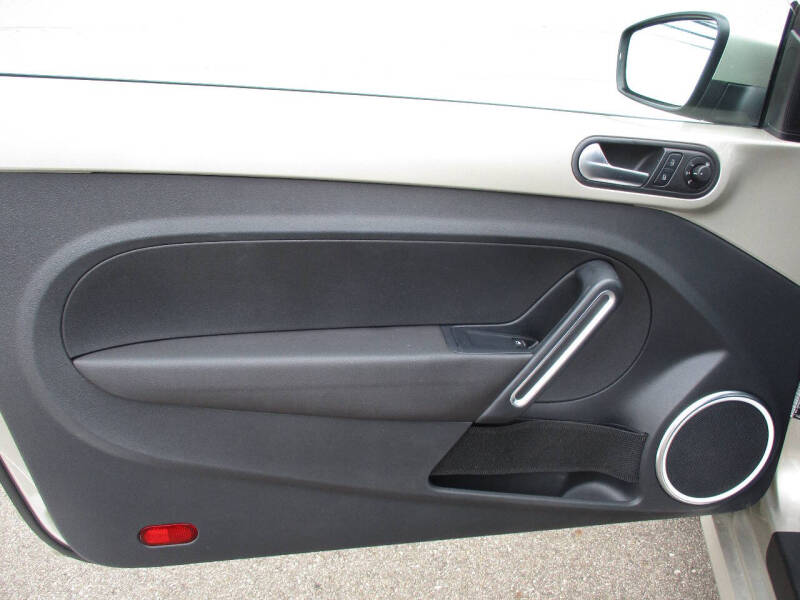 2012 Volkswagen Beetle 2.5L