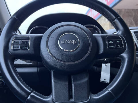 2012 Jeep Grand Cherokee Laredo