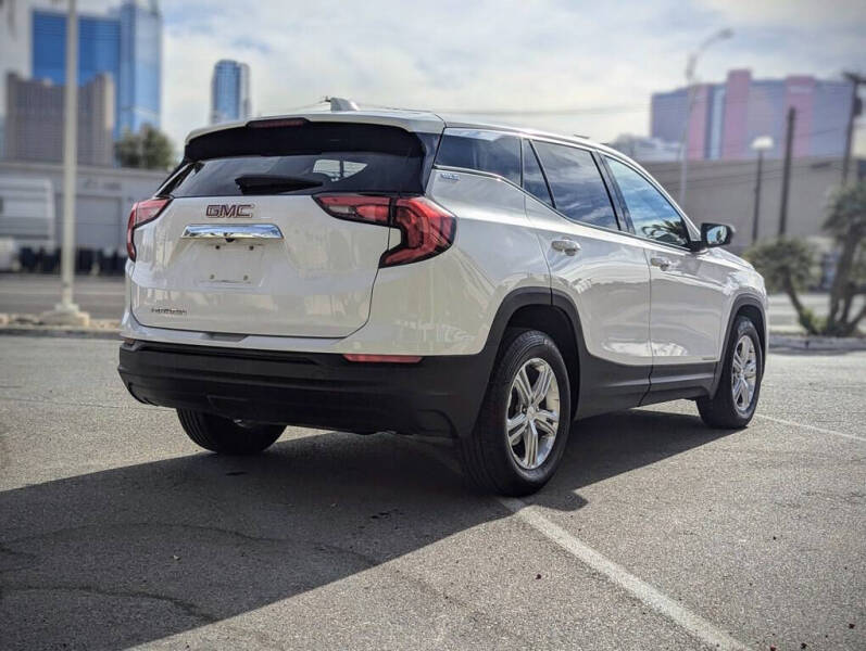 2019 GMC Terrain SLE photo 3