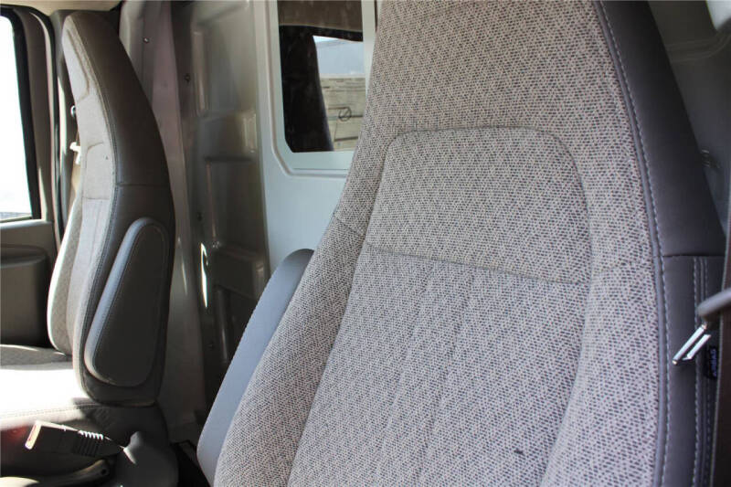 2024 Chevrolet Express 3500