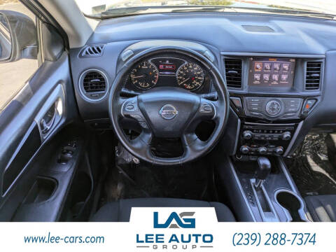 2018 Nissan Pathfinder SV