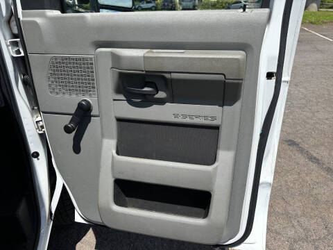 2014 Ford E-Series E-150