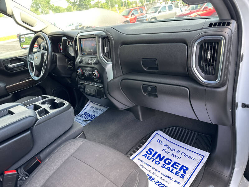 2021 Chevrolet Silverado 1500 LT photo 17