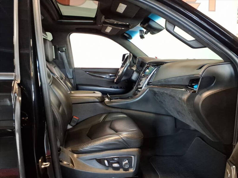 2018 Cadillac Escalade ESV Platinum