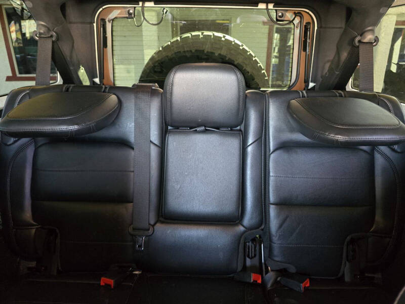 2020 Jeep Wrangler Unlimited Sahara Altitude