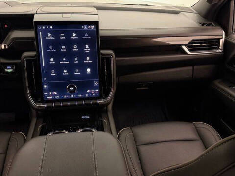 2025 GMC Yukon Elevation