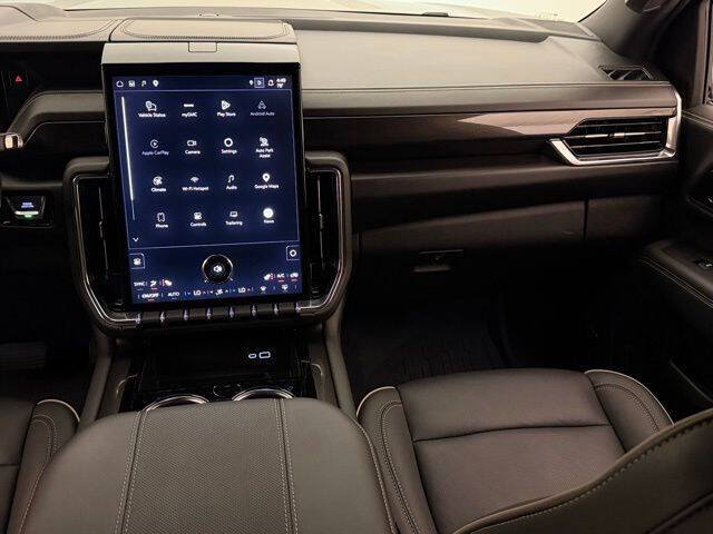 2025 GMC Yukon Elevation