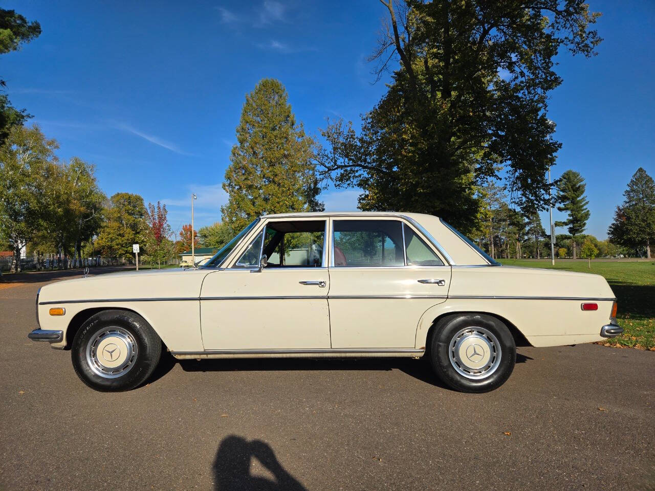 1972 Mercedes-Benz 220 10