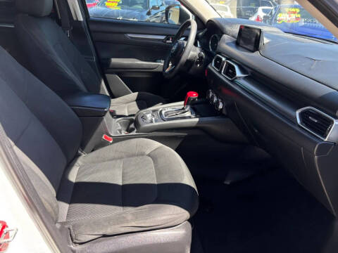 2017 Mazda CX-5 Sport