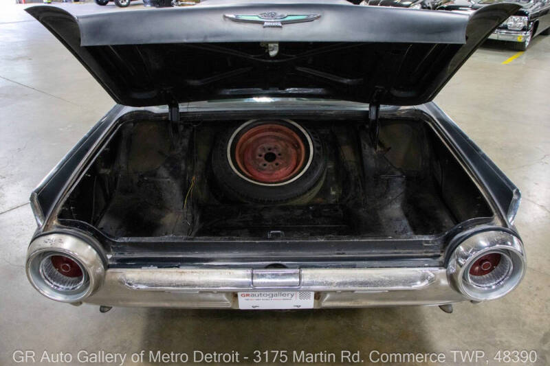 1961 Ford Thunderbird