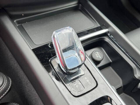 2026 Volvo XC60 B5 Ultra Black Edition