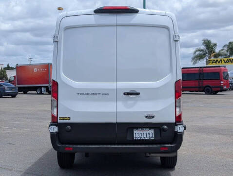 2024 Ford Transit 250