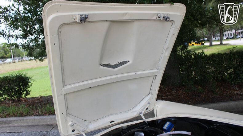 1957 Ford Thunderbird