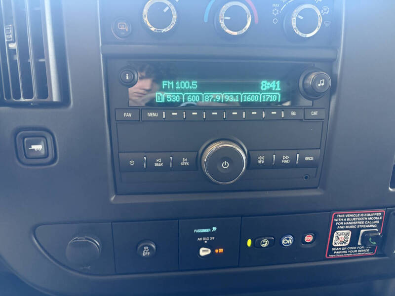 2025 Chevrolet Express 3500