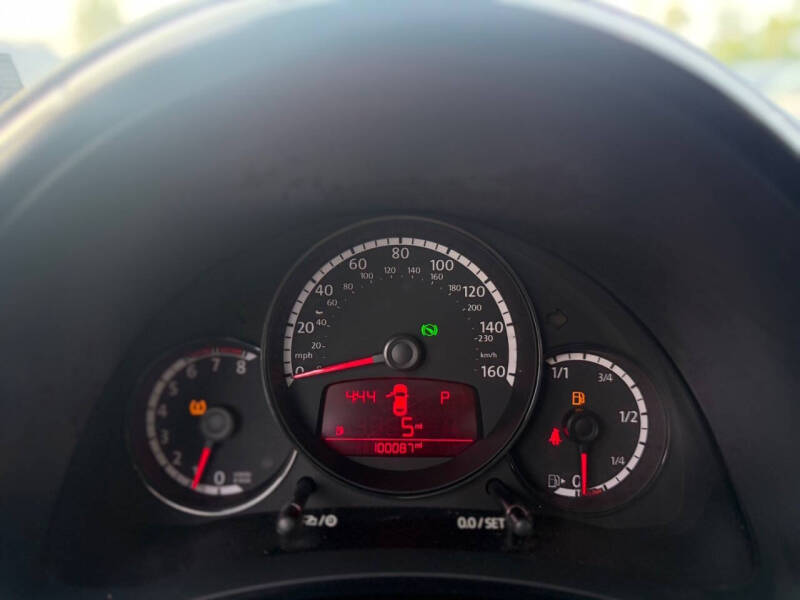 2016 Volkswagen Beetle 1.8T Classic PZEV