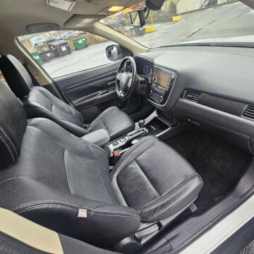 2017 Mitsubishi Outlander SE