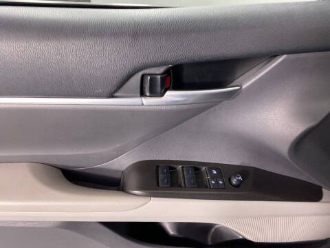 2024 Toyota Camry Hybrid LE