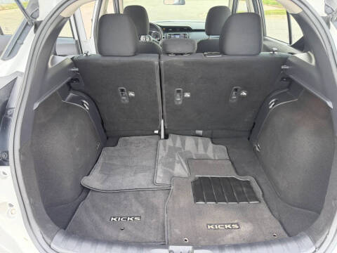 2023 Nissan Kicks S
